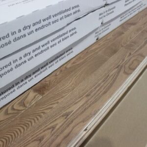 Bois Franc - Frêne - Premier - 2 1/4 x 3/4”- Outback - Wire Brossé