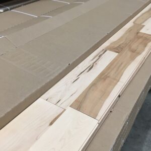 Bois Franc - Érable - Rural - 4 1/4 x 3/4 - Nebula - Matte