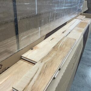 Bois Franc - Érable - 4 1/4 x 3/4 - Campagnard - Naturel - Brossé Mat Ultra Rustic