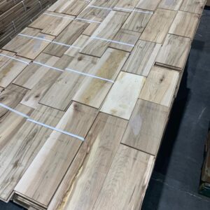 Bois Franc - Érable - Érable 5 Inch Colonial ‘’Ultra Rustic ‘’, 3/4, Sans Finition