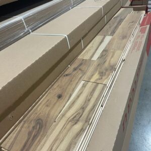 Bois Franc - Érable 5 Inch Very Rustic Huile Finition Barn Couleur Marteau